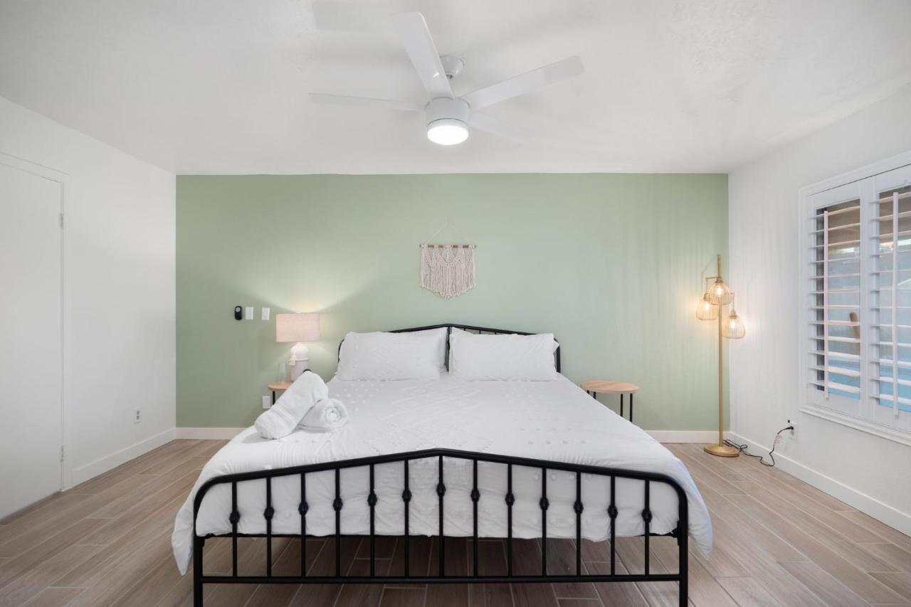 Large Pool With Diving Board, Remodeled 3Bdrm, Near State Farm Stdm And More! Peoria Eksteriør bilde