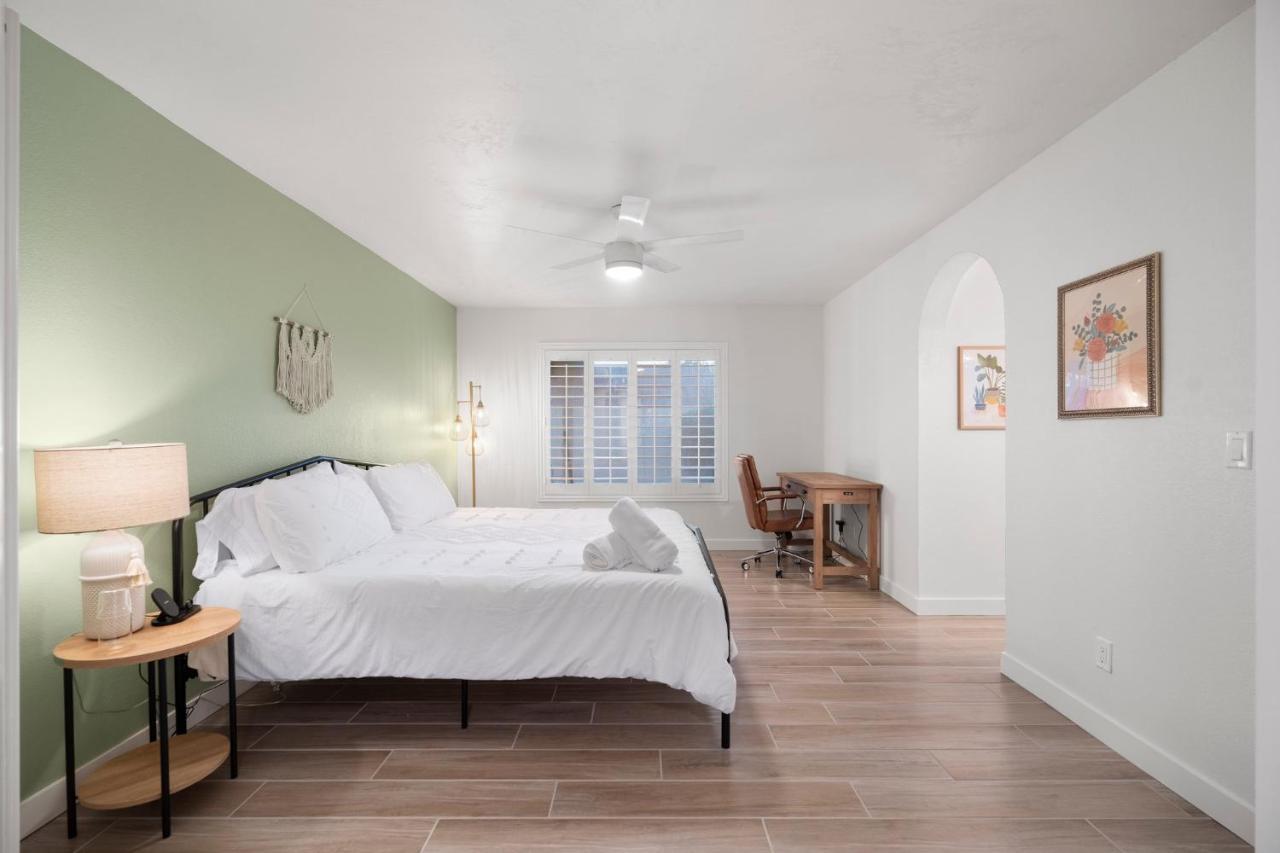 Large Pool With Diving Board, Remodeled 3Bdrm, Near State Farm Stdm And More! Peoria Eksteriør bilde