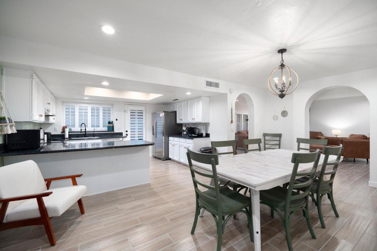 Large Pool With Diving Board, Remodeled 3Bdrm, Near State Farm Stdm And More! Peoria Eksteriør bilde