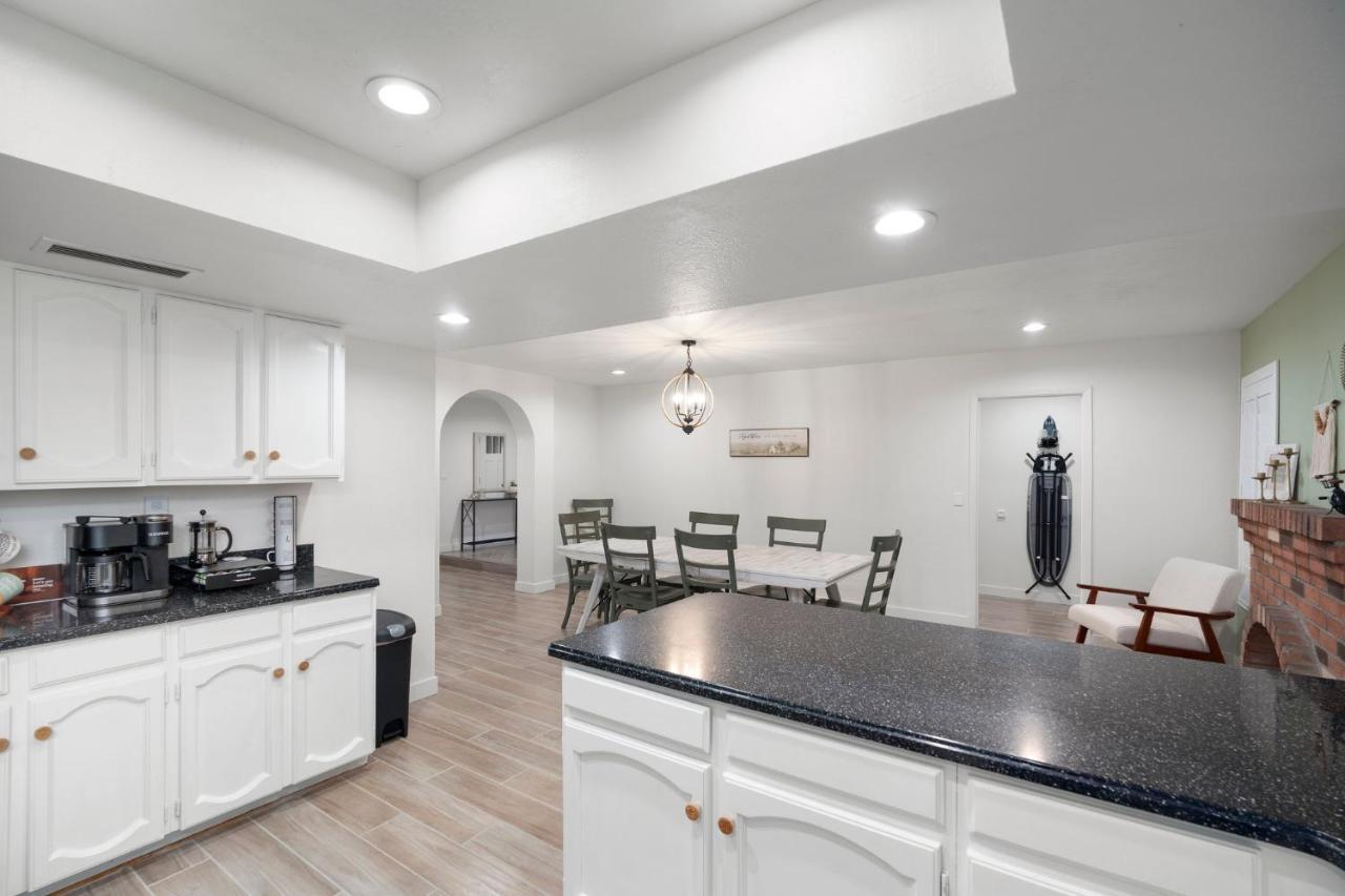 Large Pool With Diving Board, Remodeled 3Bdrm, Near State Farm Stdm And More! Peoria Eksteriør bilde