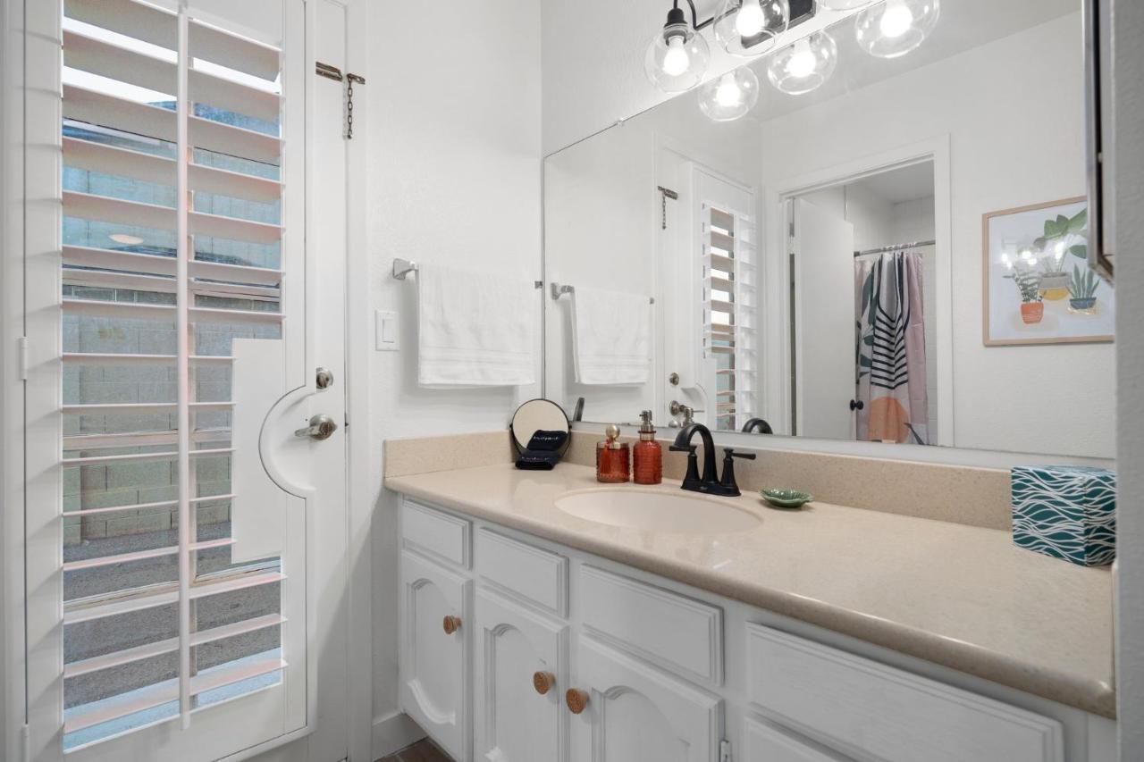 Large Pool With Diving Board, Remodeled 3Bdrm, Near State Farm Stdm And More! Peoria Eksteriør bilde