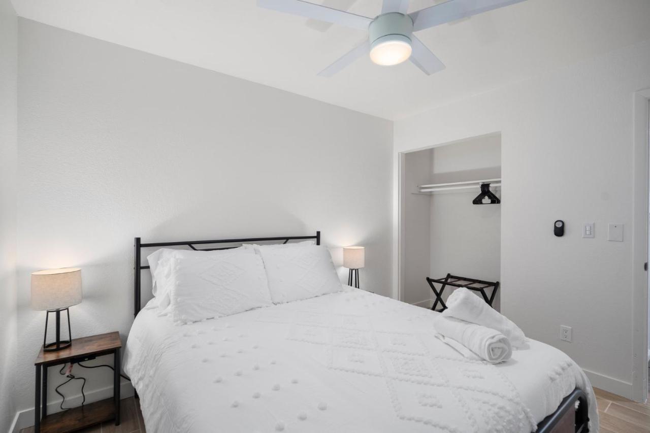 Large Pool With Diving Board, Remodeled 3Bdrm, Near State Farm Stdm And More! Peoria Eksteriør bilde