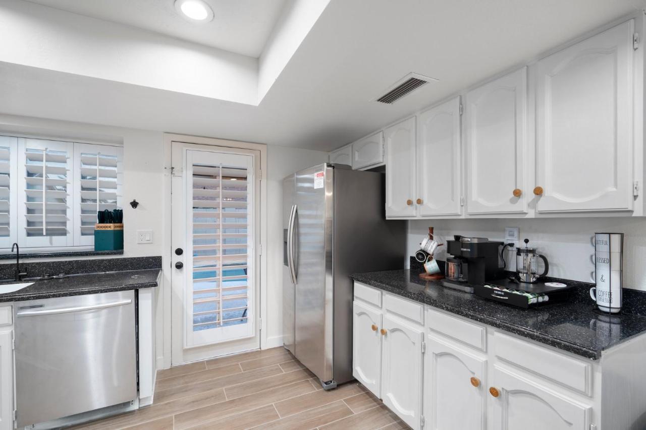 Large Pool With Diving Board, Remodeled 3Bdrm, Near State Farm Stdm And More! Peoria Eksteriør bilde